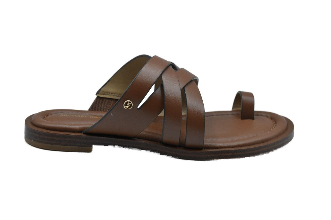 Brown Low Shoes With Crisscross Straps