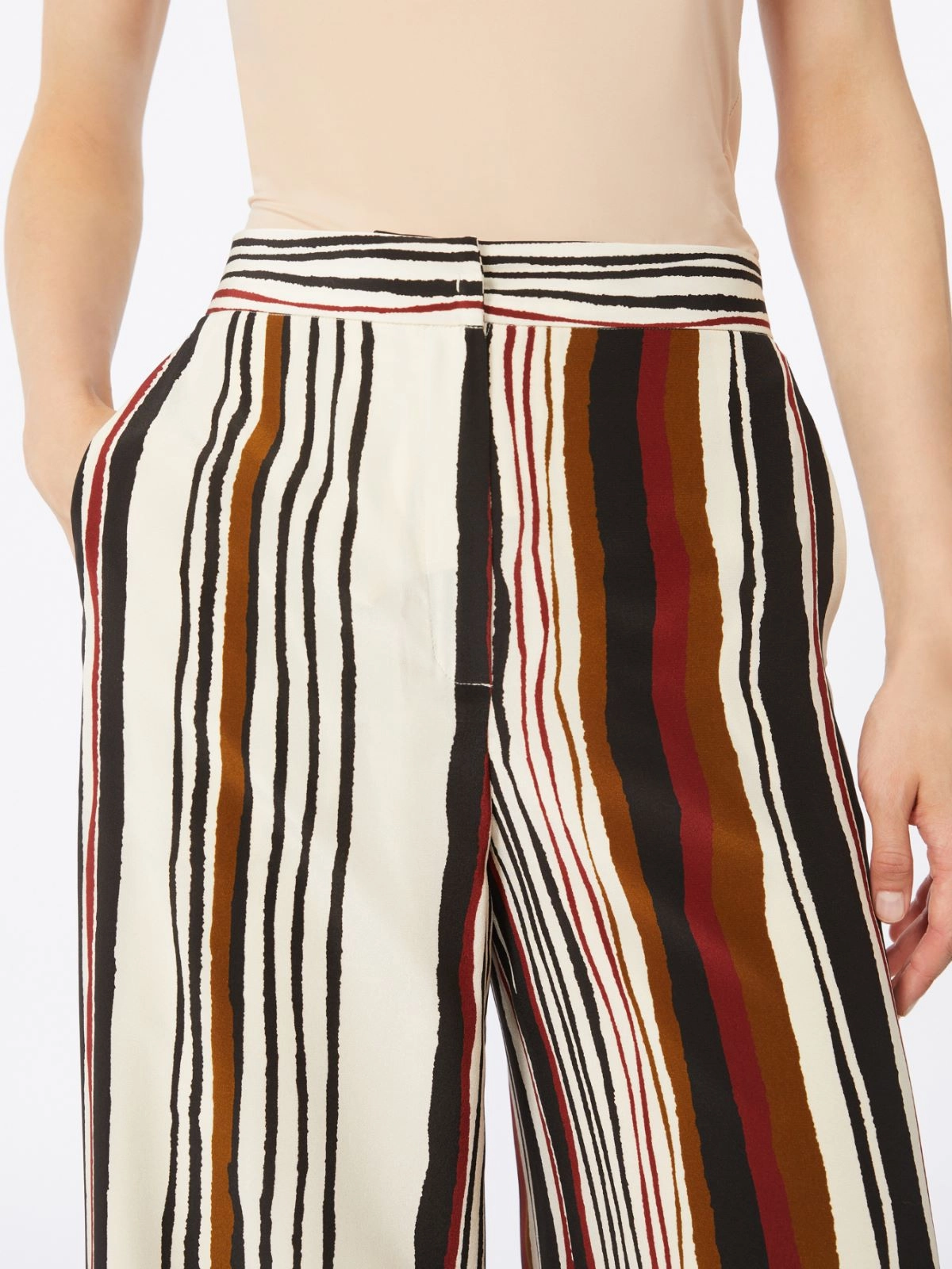Relaxed Wide-Leg Trousers with Vertical Stripes