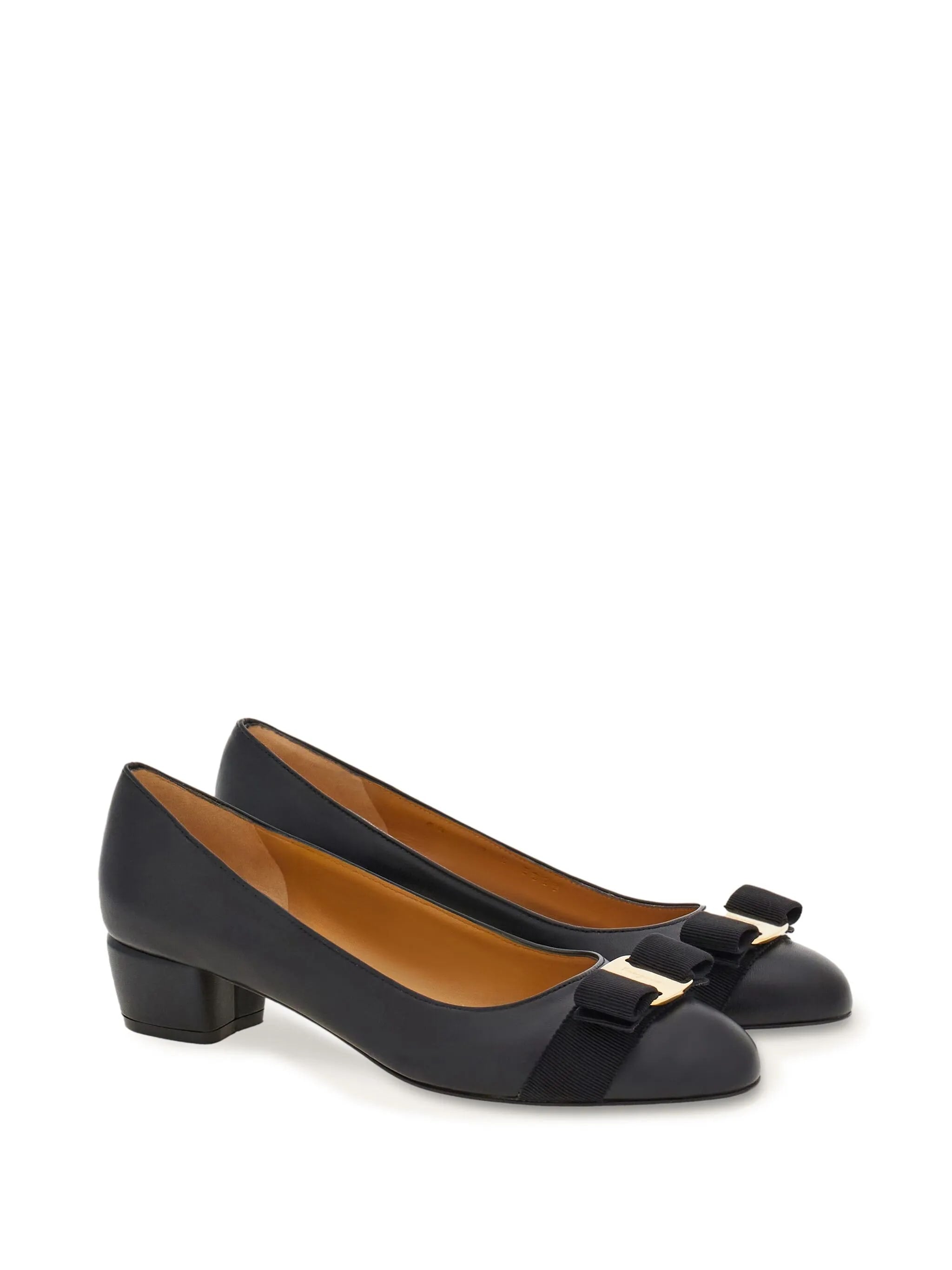 Black Vara Soft Low-Heeled Leather Flats