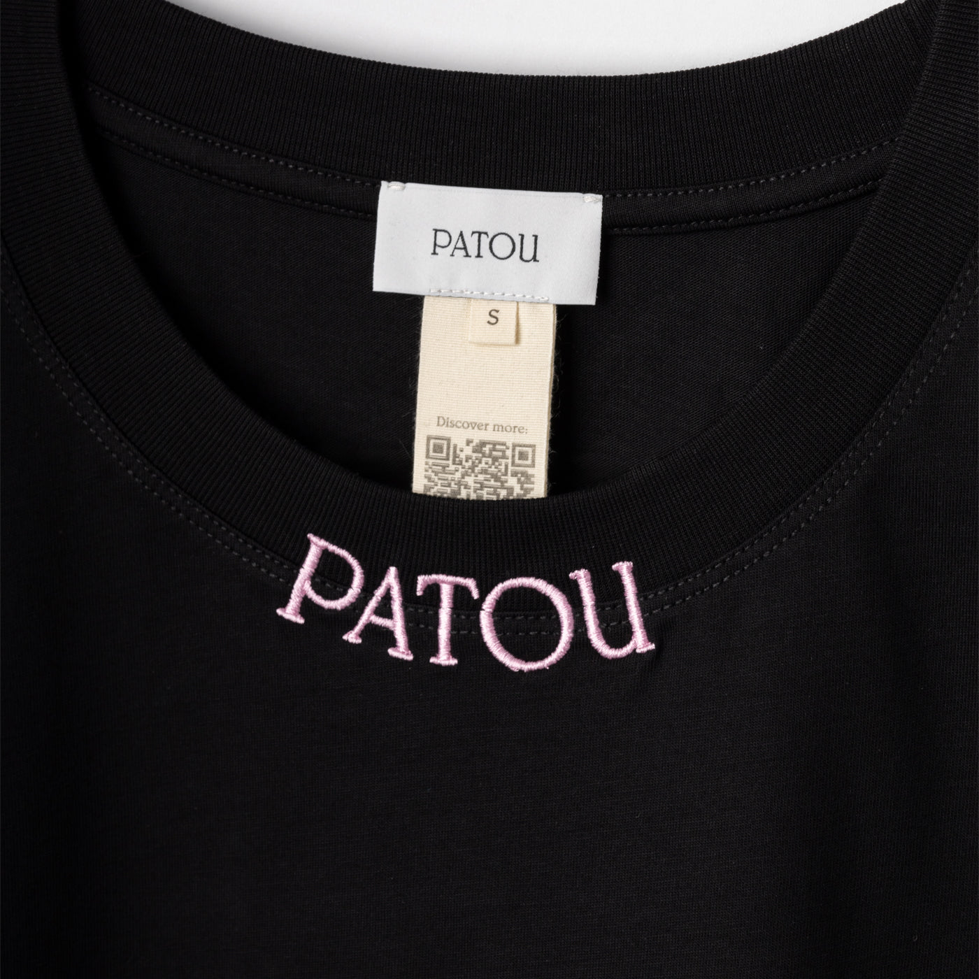 Cropped T-Shirt With Embroidered Collar In Deep Black