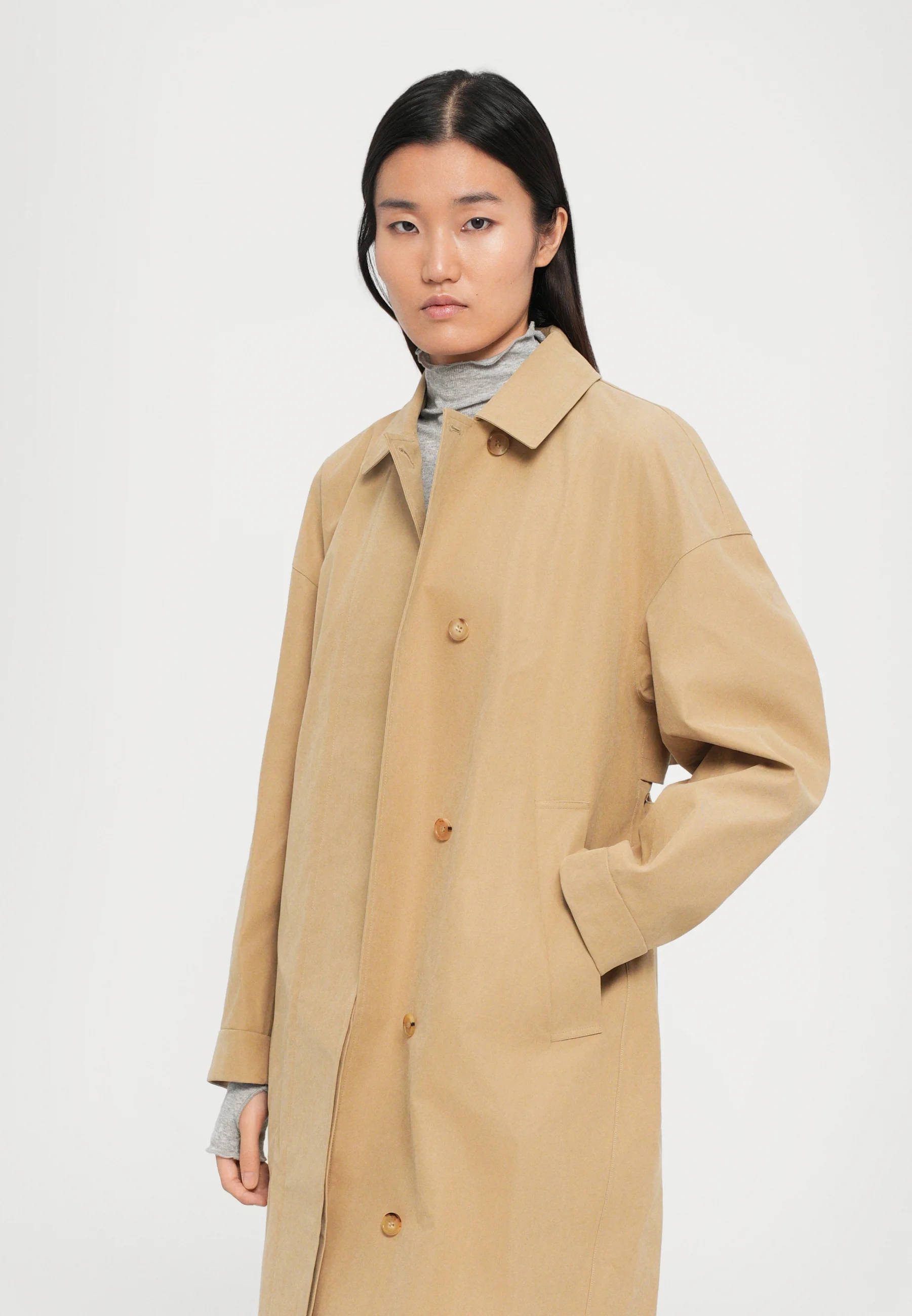 Knee-Length Trench Coat With Classic Collar