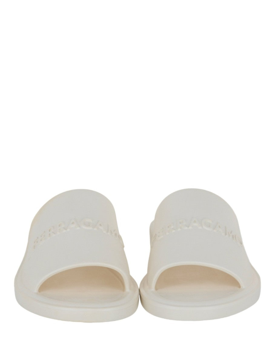 Giuneva Logo Embossed Slides