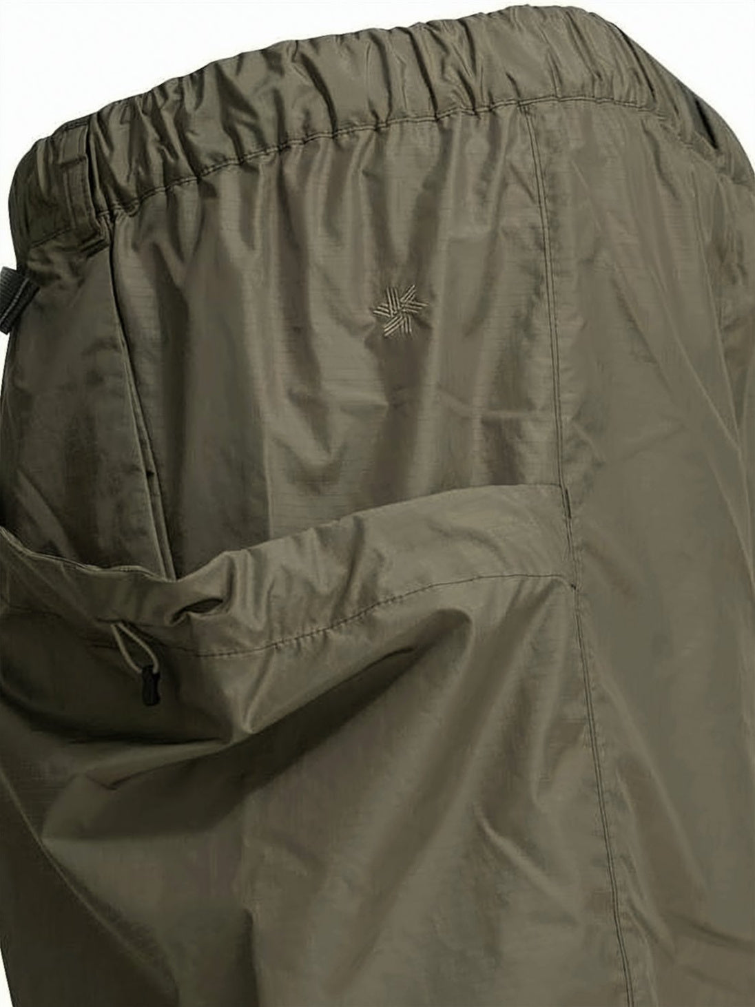 Black Utilitarian Multiple Pocket Polyester Shorts