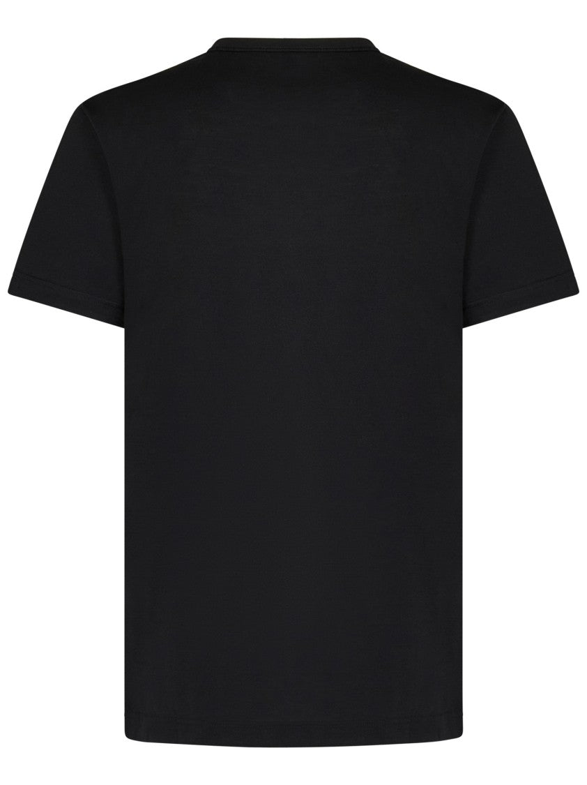 Czarny T-shirt z krótkim rękawem