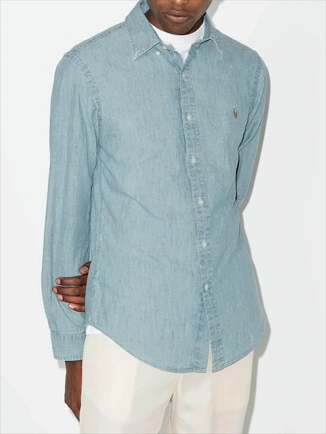Classic Button-Up Shirt in Light Blue Chambray