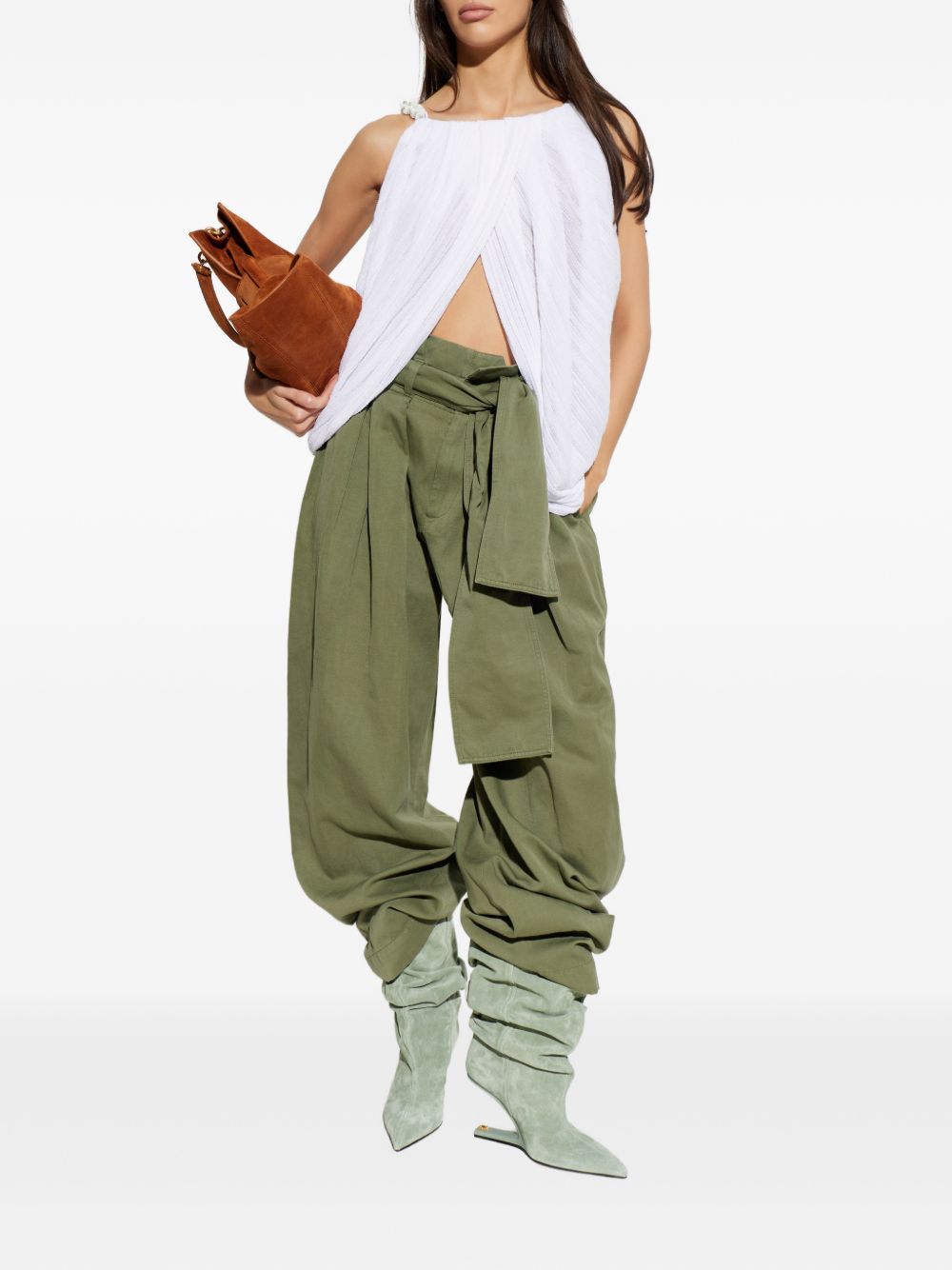 Minimalist Sleeveless Crew Neck Knit Top