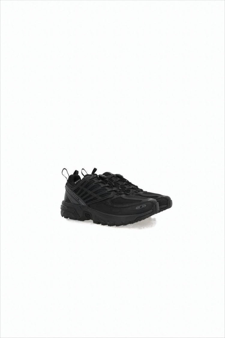 All-Black Sporty Sneakers with Breathable Mesh Panels