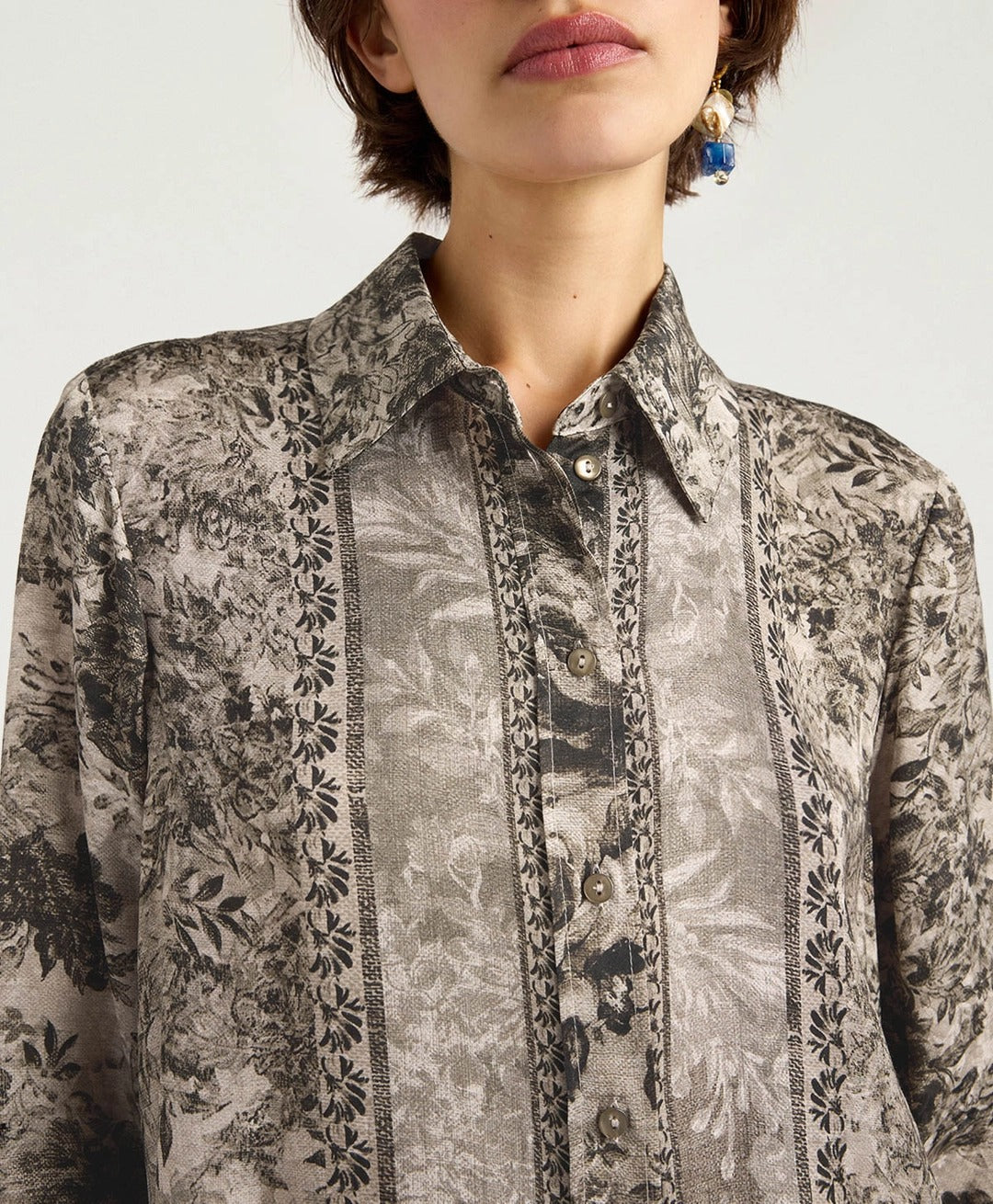Long-Sleeved Multicolour Shirt With Floral And Abstract Patterns