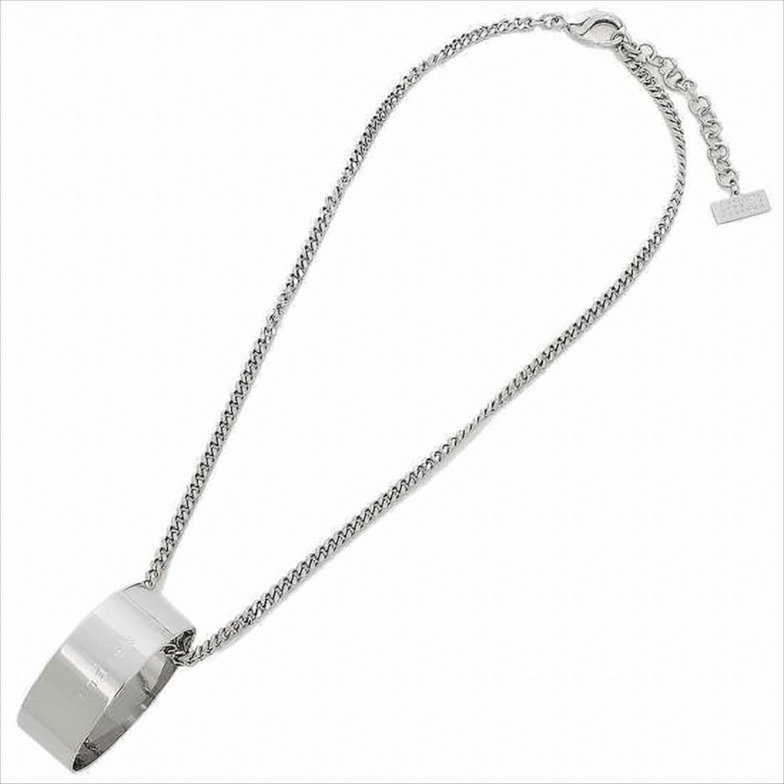 Wide Metallic Pendant Necklace with Chain Design