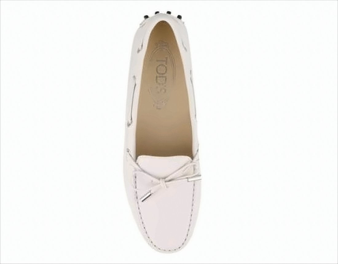 Moccasin Toe Leather Loafers with Decorative Bow