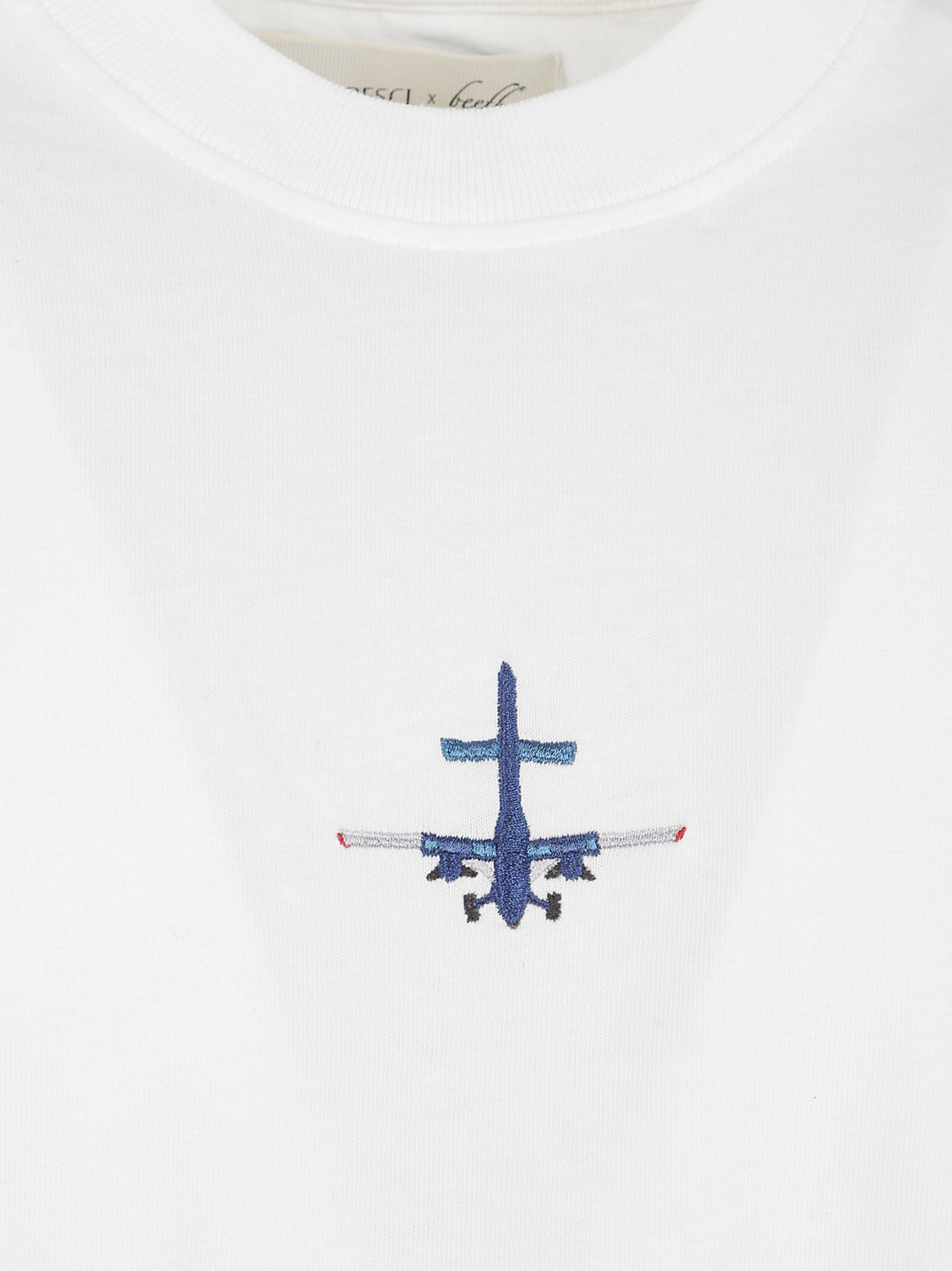 White Short-Sleeved T-Shirt with Airplane Embroidery