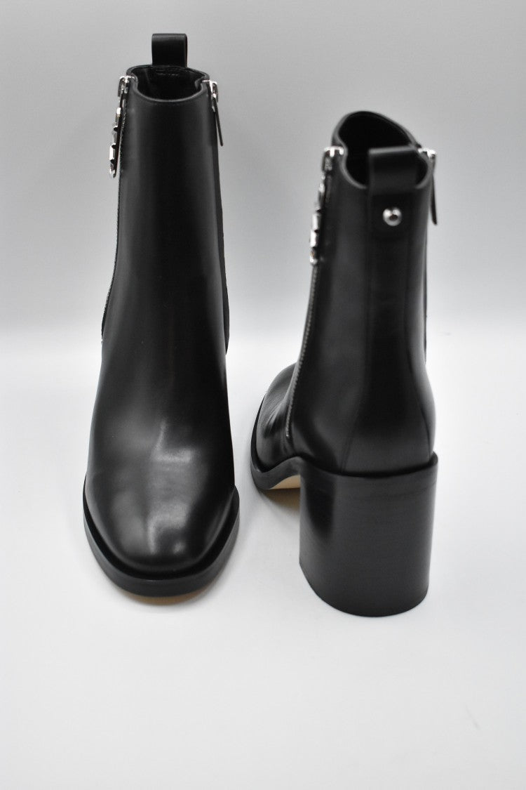 Laced Ankle Boots With Zipper Detail And Stiletto Heel