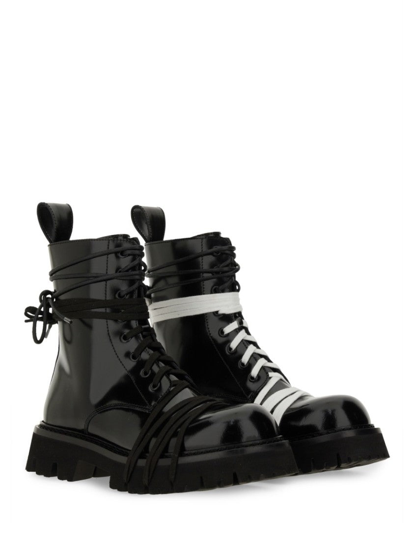 Glossy Leather Lace-Up Boot With Sole