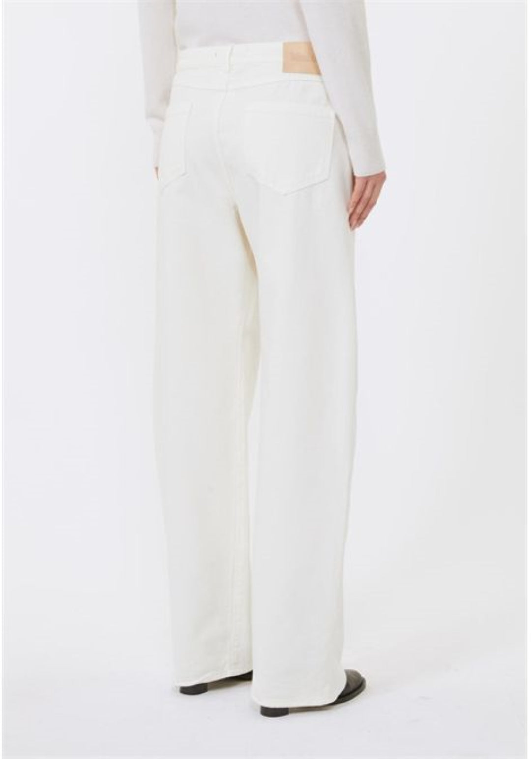 Wide-Leg White Pants With High Waist