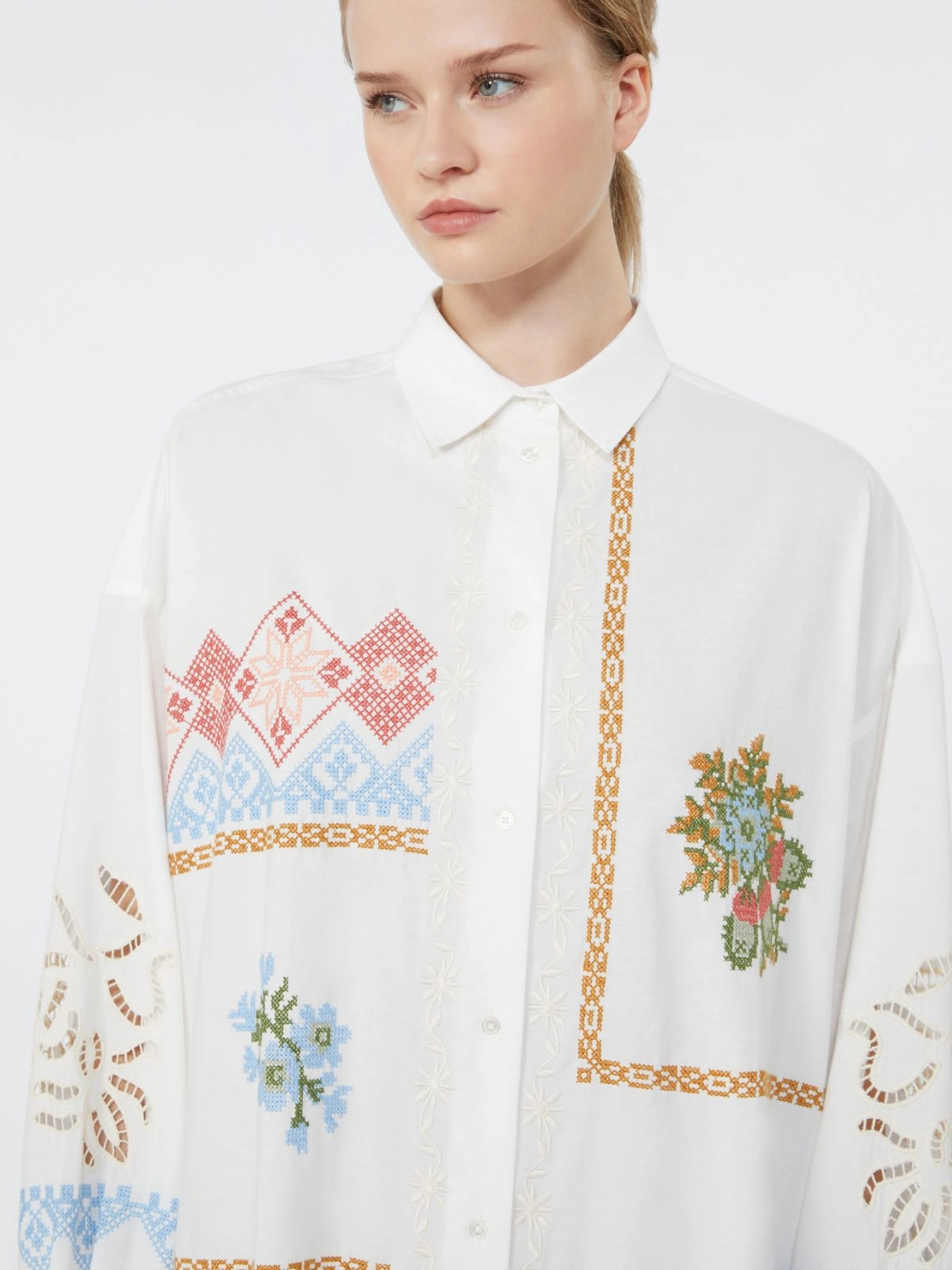 Loose-Fitting Shirt Dress with Embroidered Patterns