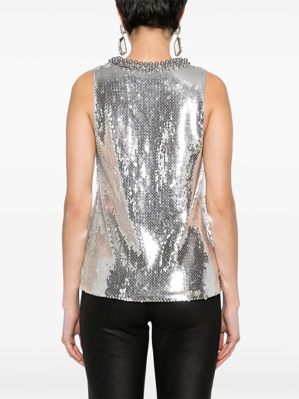 Fitted Neutral Top with Minimalist Design