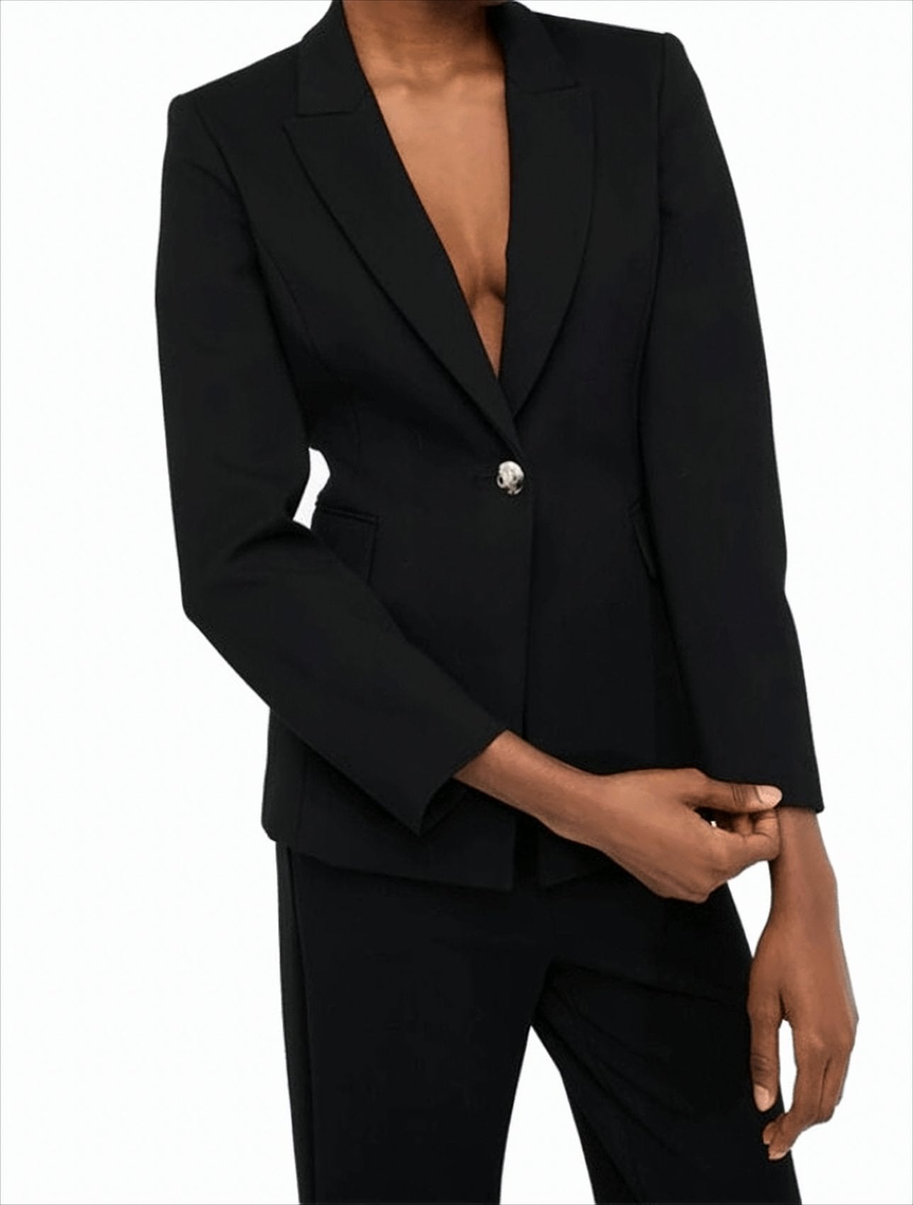 Fitted Black Blazer with Classic Lapels