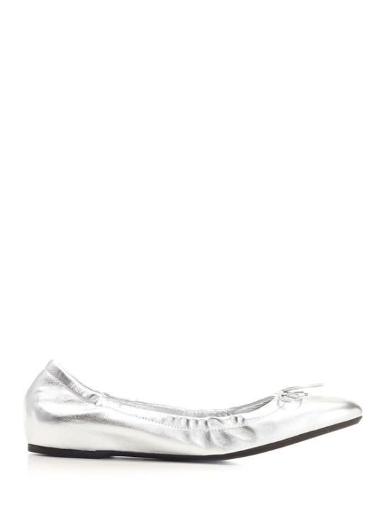 Pointed Toe Flat Shoes with Delicate Bow Detail
