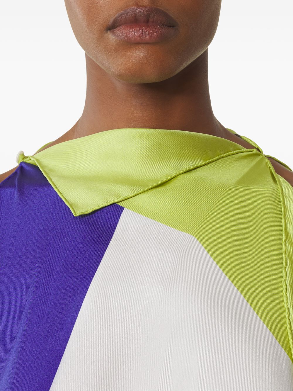 Color-Block Top with Dynamic Hemline