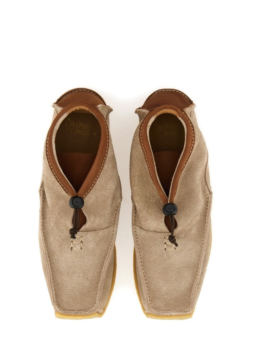 Distinguished Leather Loafer With Contrasting Collar