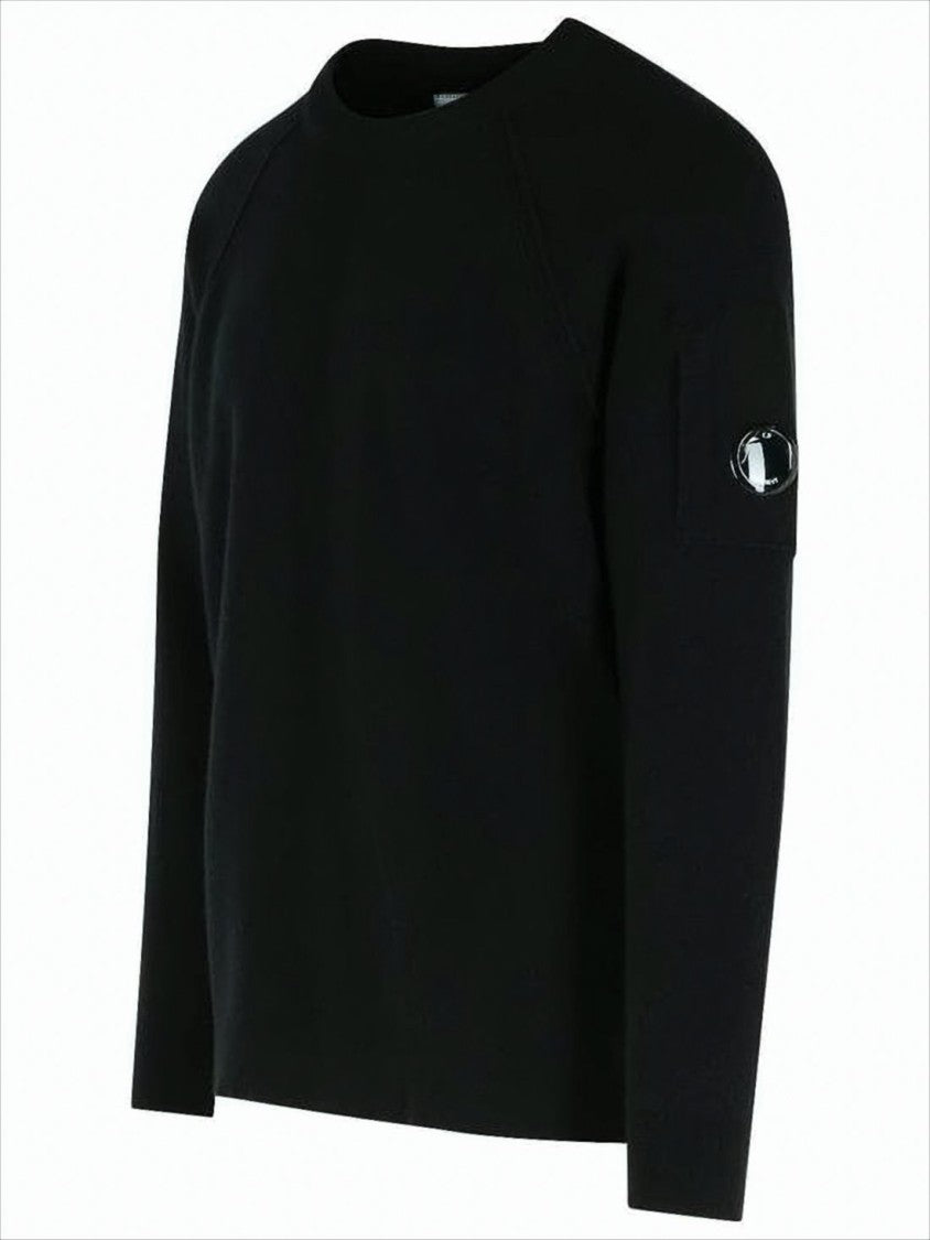 Minimalist Black Wool Sweater With Subtle Logo Patch