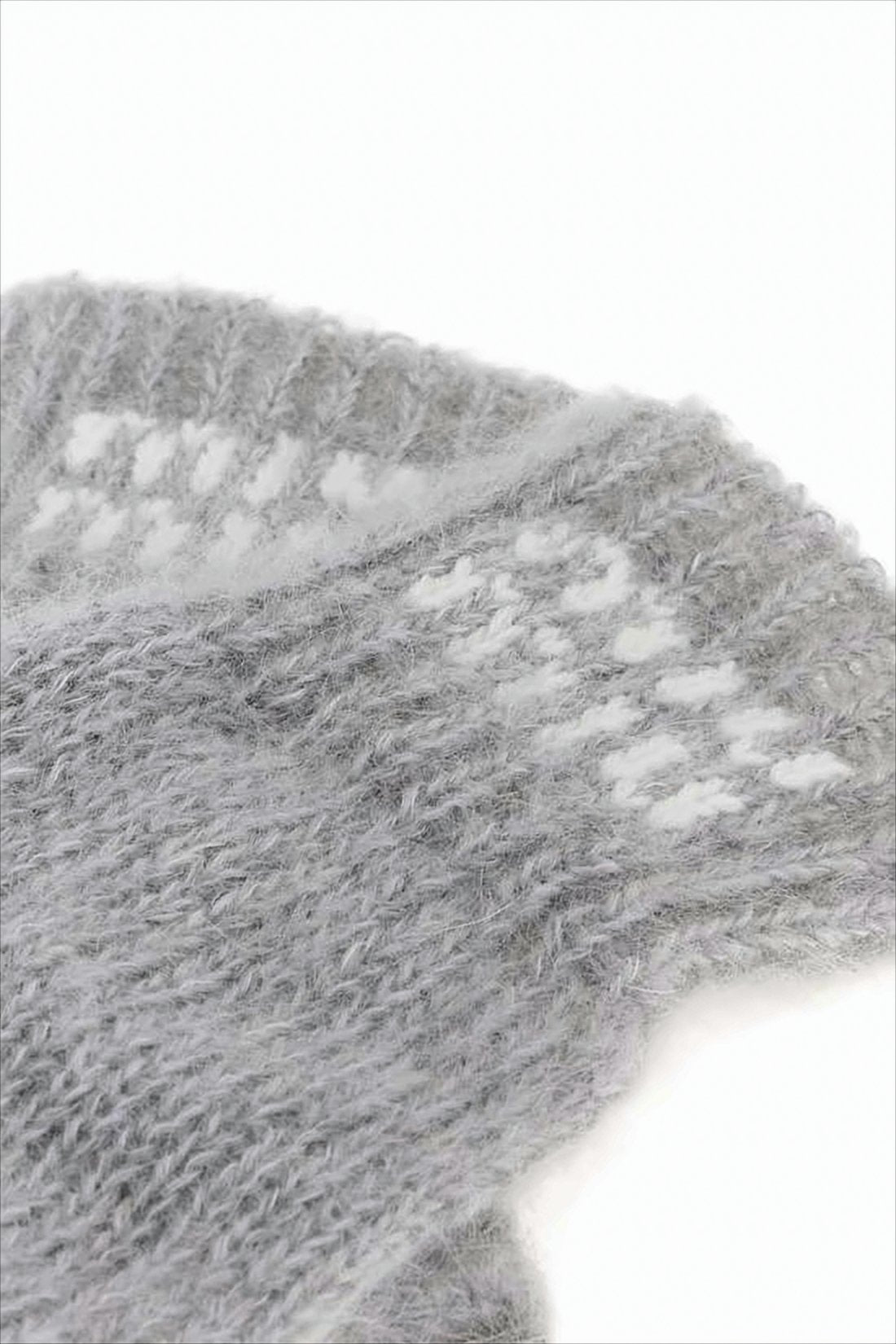 Soft Knitted Light Grey Gloves