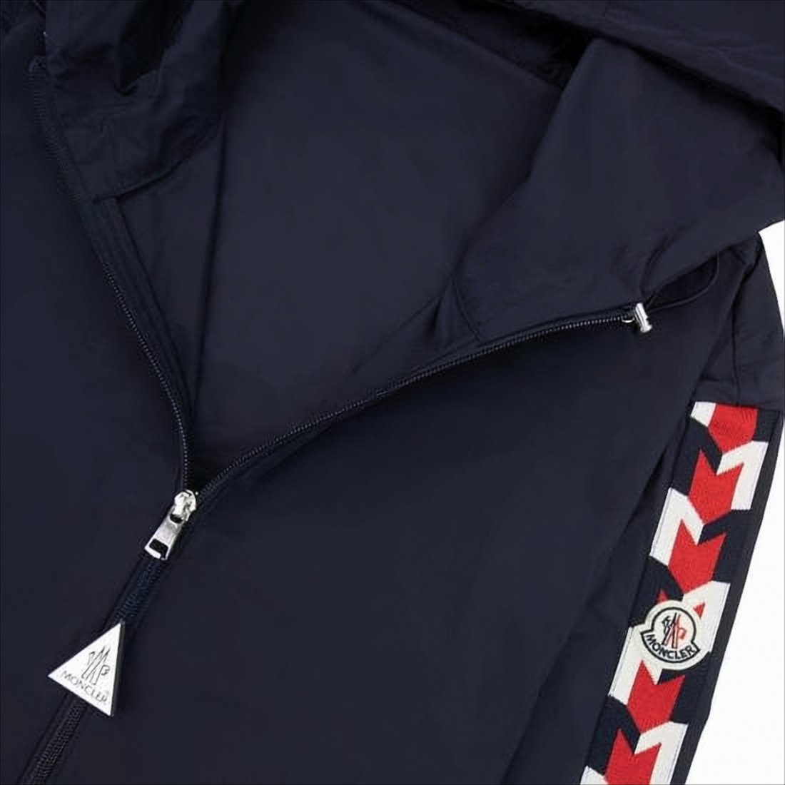 Sleek Hooded Jacket with Bold Geometric Accents