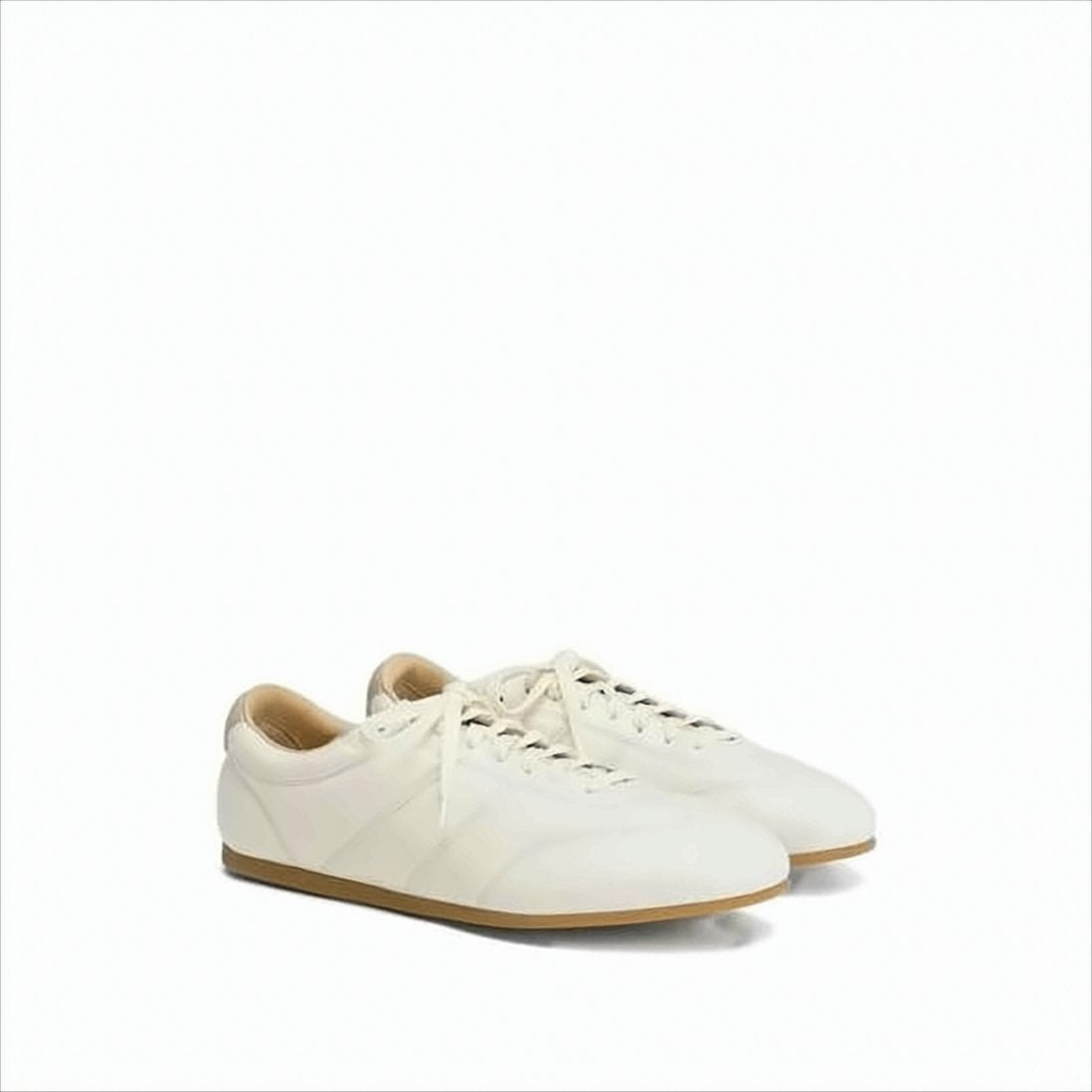 Low-Top Minimalist Sneakers in Smooth Lambskin Leather