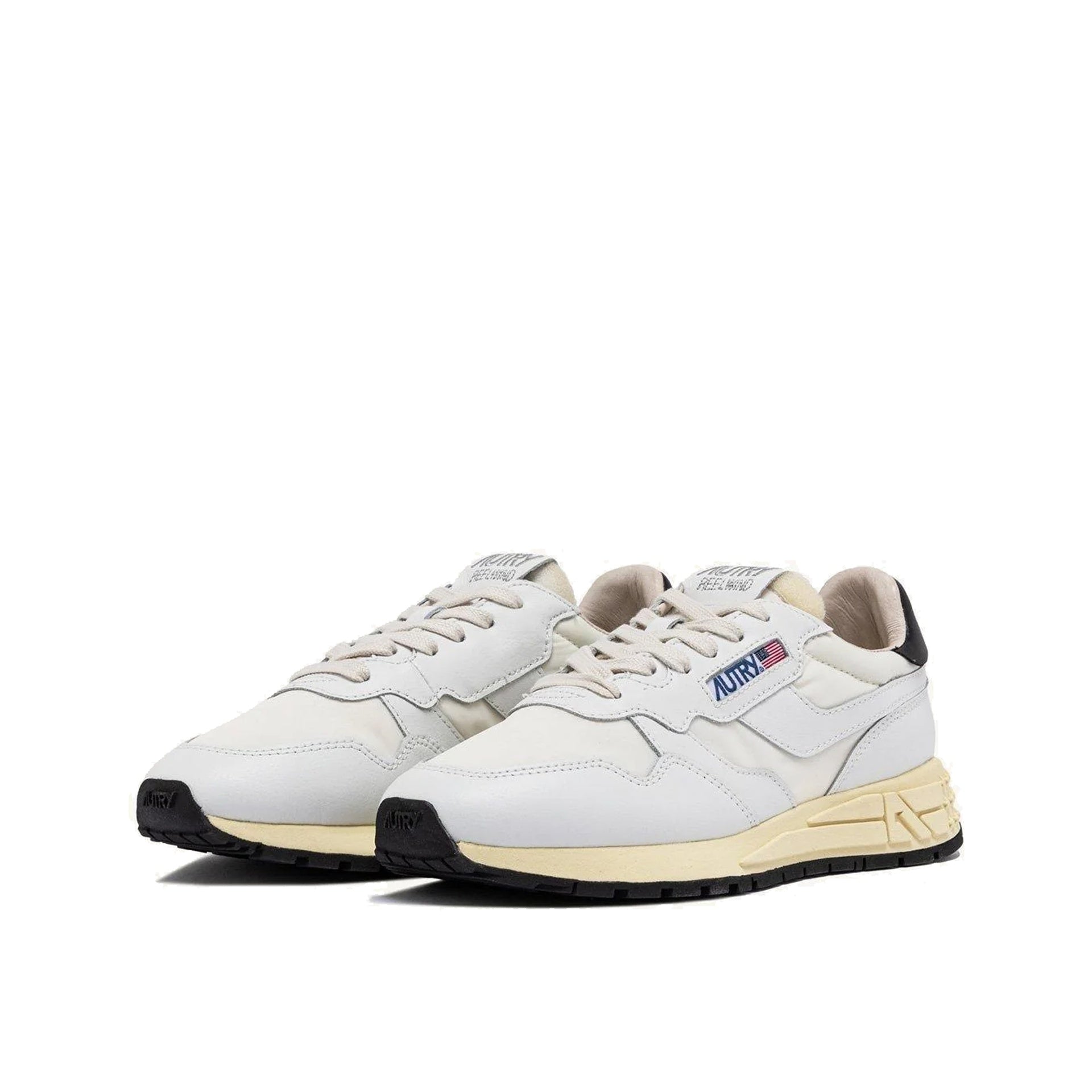 Reelwind Sneakers With Distinctive Round Toe And Classic Lace-Up Design