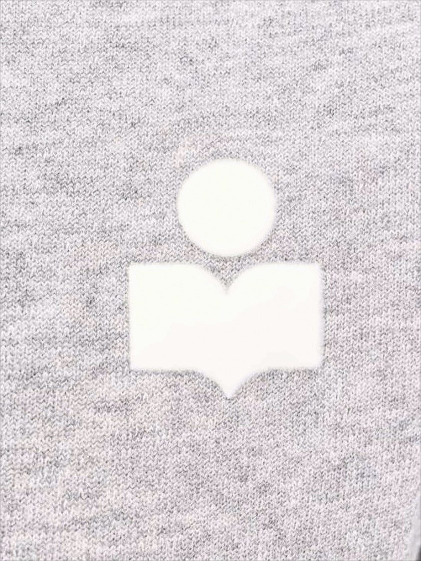 Heather Grey Long-Sleeved Sweatshirt with Minimalist Emblem