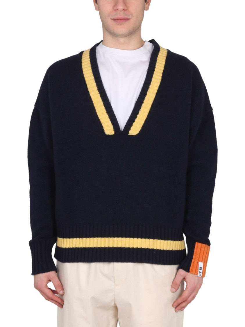 Relaxed V-Neck Jersey