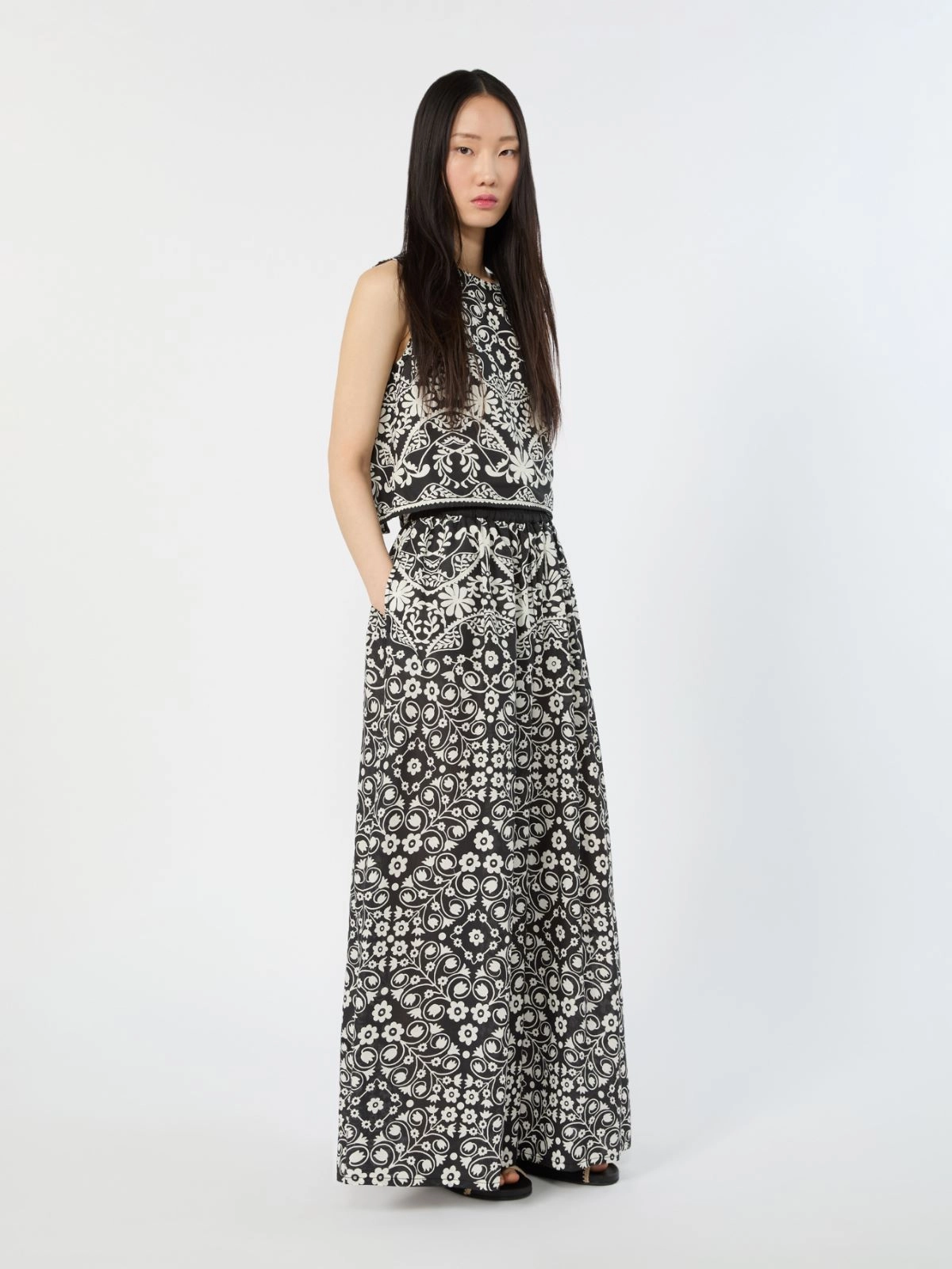 Cropped Sleeveless Top with Ornamental Floral Design
