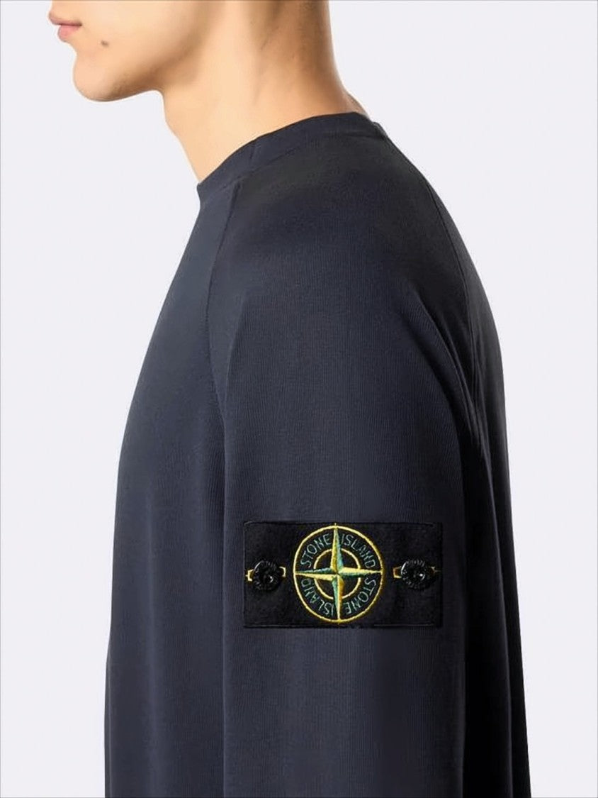 Minimalist Long-Sleeve Crewneck Sweatshirt with Signature Patch
