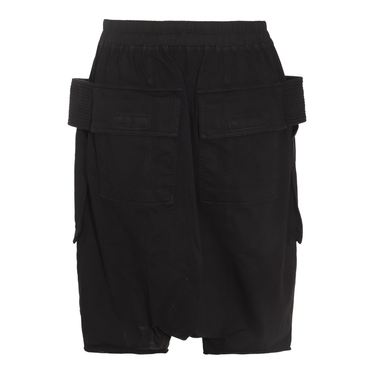 Mid-Thigh Black Shorts With Minimalist Design And Clean Silhouette