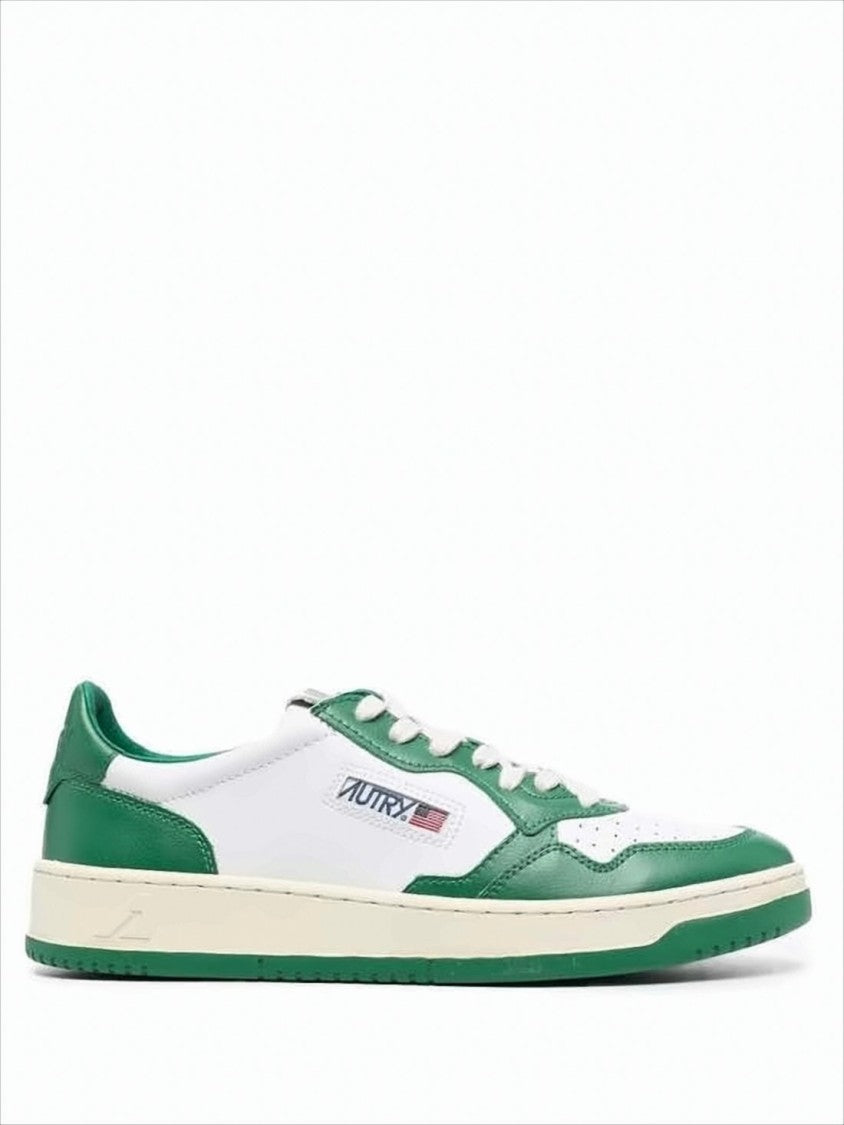 Low-Top White Sneakers with Green Accents