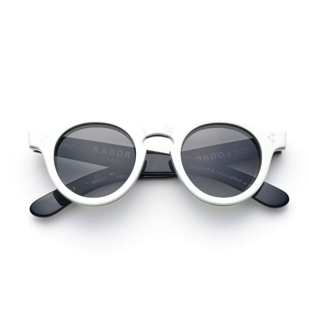 Mondo Bold Round Frame Sunglasses with Gradient Lenses