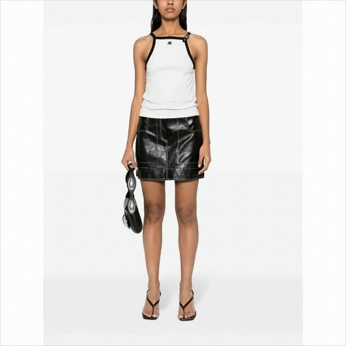 Fitted Sleeveless Top with Contrasting Straps