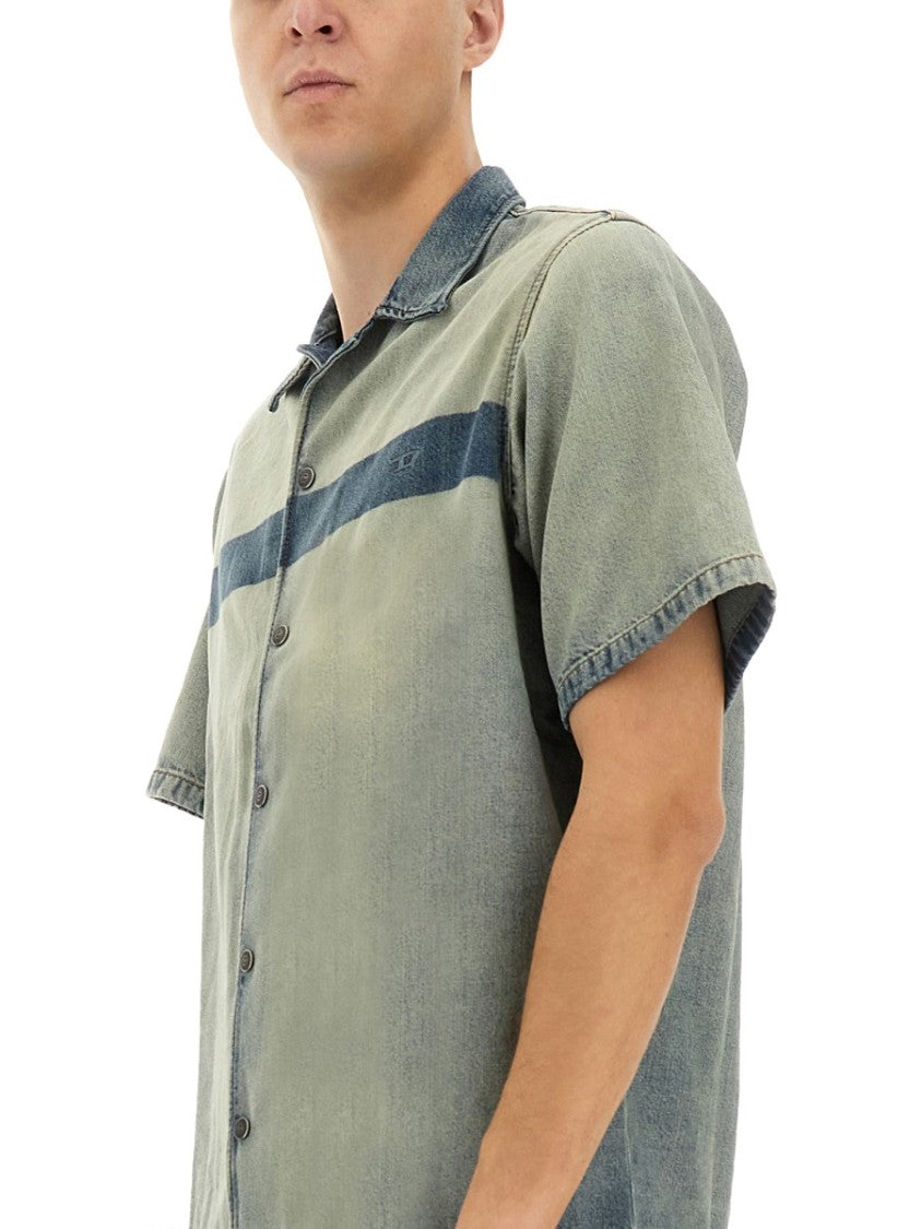 Short-Sleeved Relaxed Fit Shirt With Contrasting Stripe