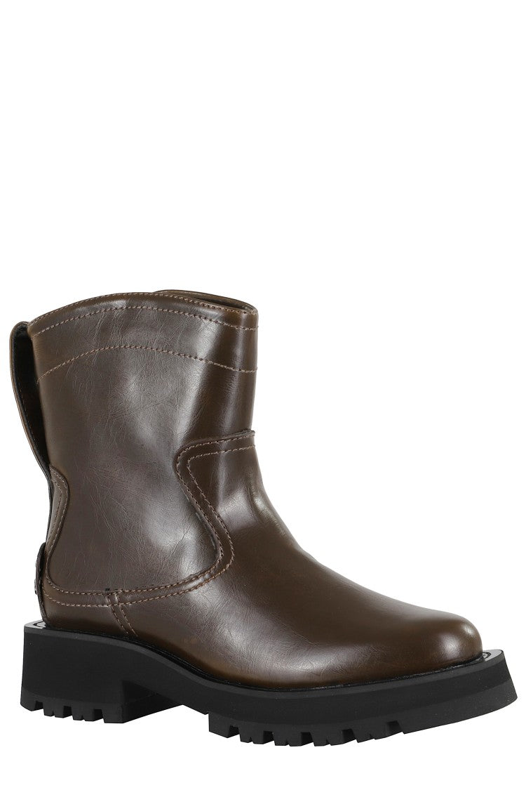 Studs Low Boot Crinkle