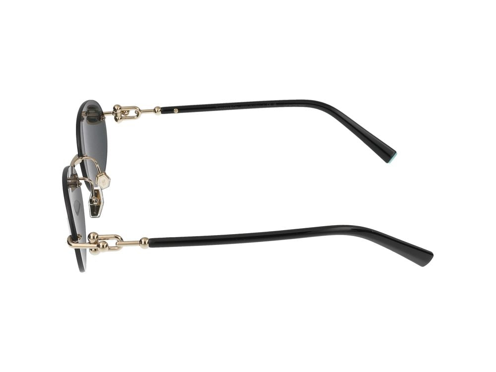 Refined Metal Frame Sunglasses with Minimalist Design