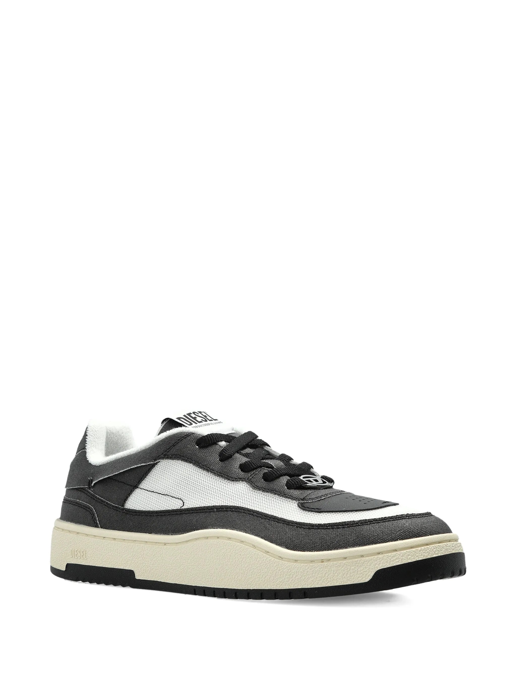 Black/White S Oval Skate Low Sneakers