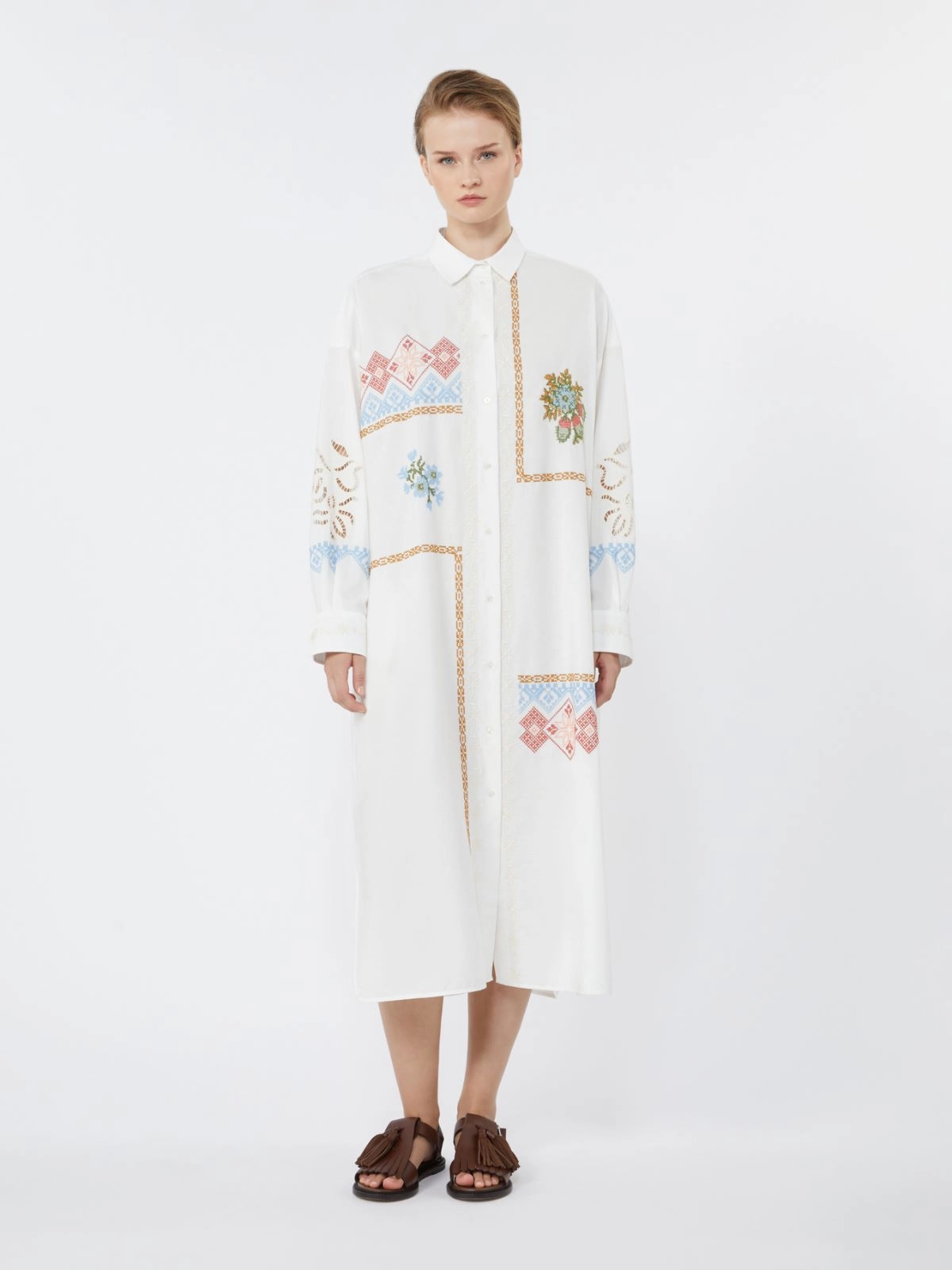 Loose-Fitting Shirt Dress with Embroidered Patterns