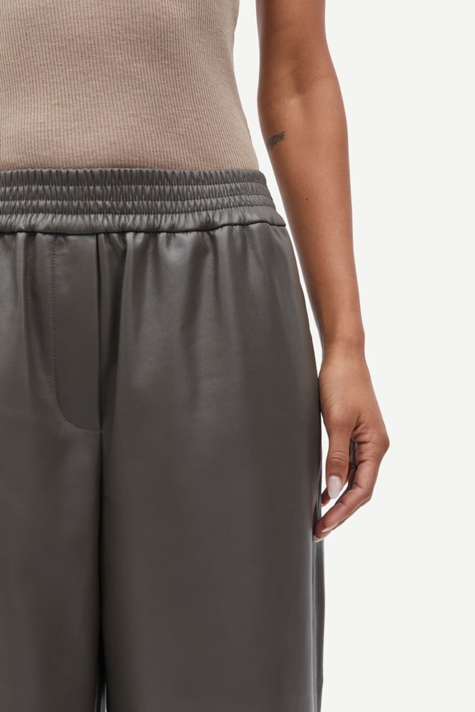Loose Fit Grey Trousers With Elongated Leg