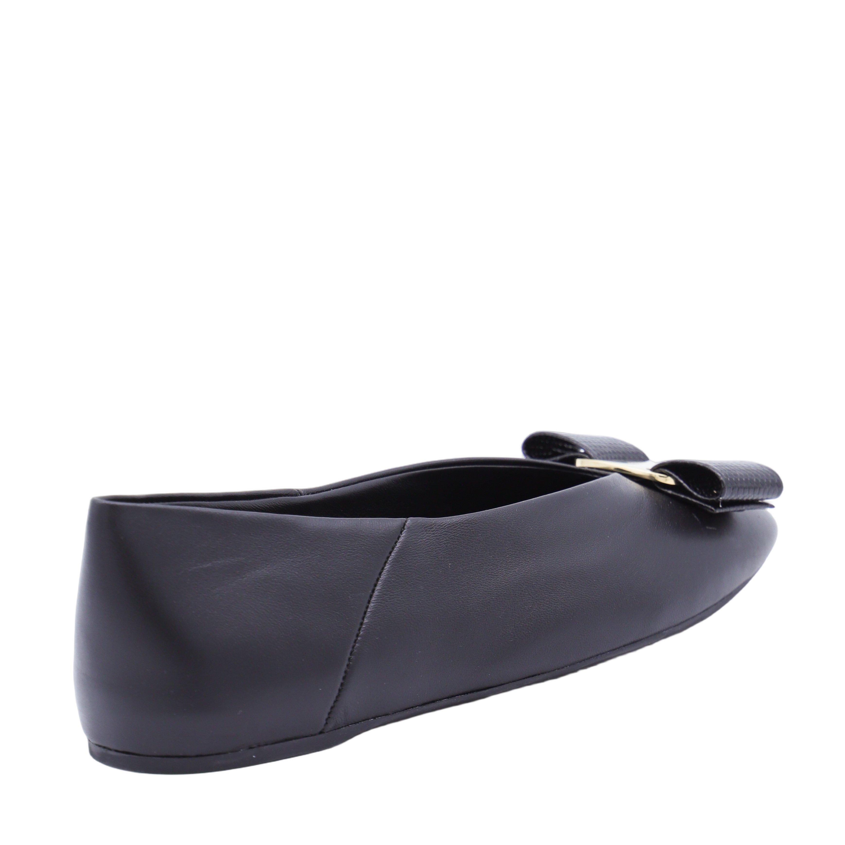 Elegant Black Leather Flats with Textured Bow