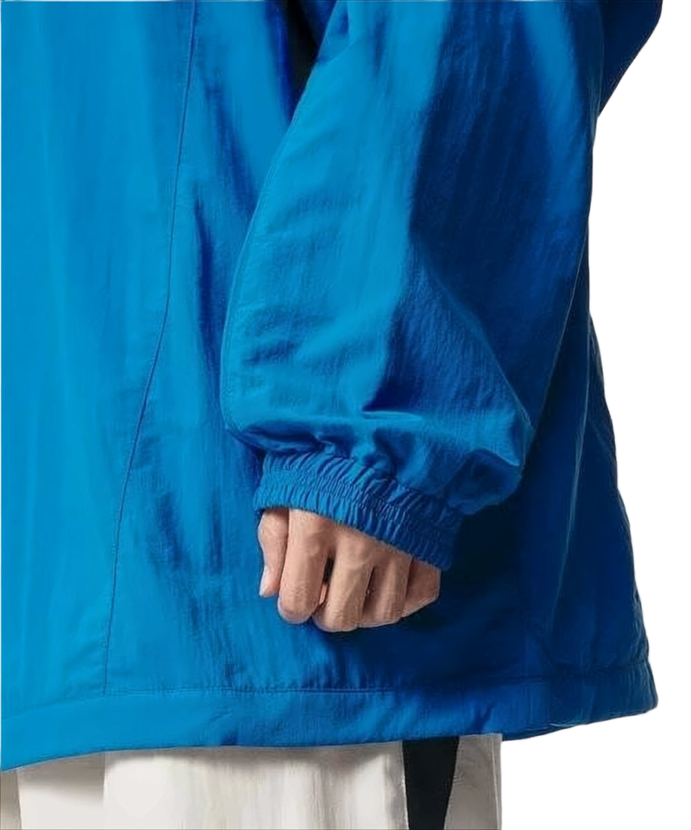 Long-Sleeve Activewear Top with Contrasting Panels