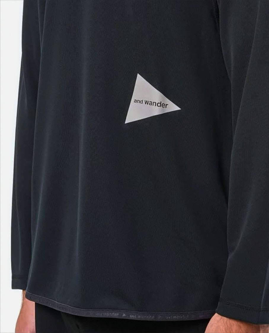 Sleek Long-Sleeve Activewear Top With Minimalist Design