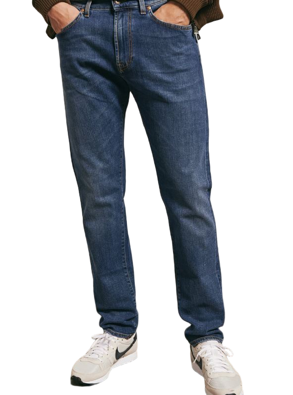 Medium Wash Denim Jeans With Regular Fit