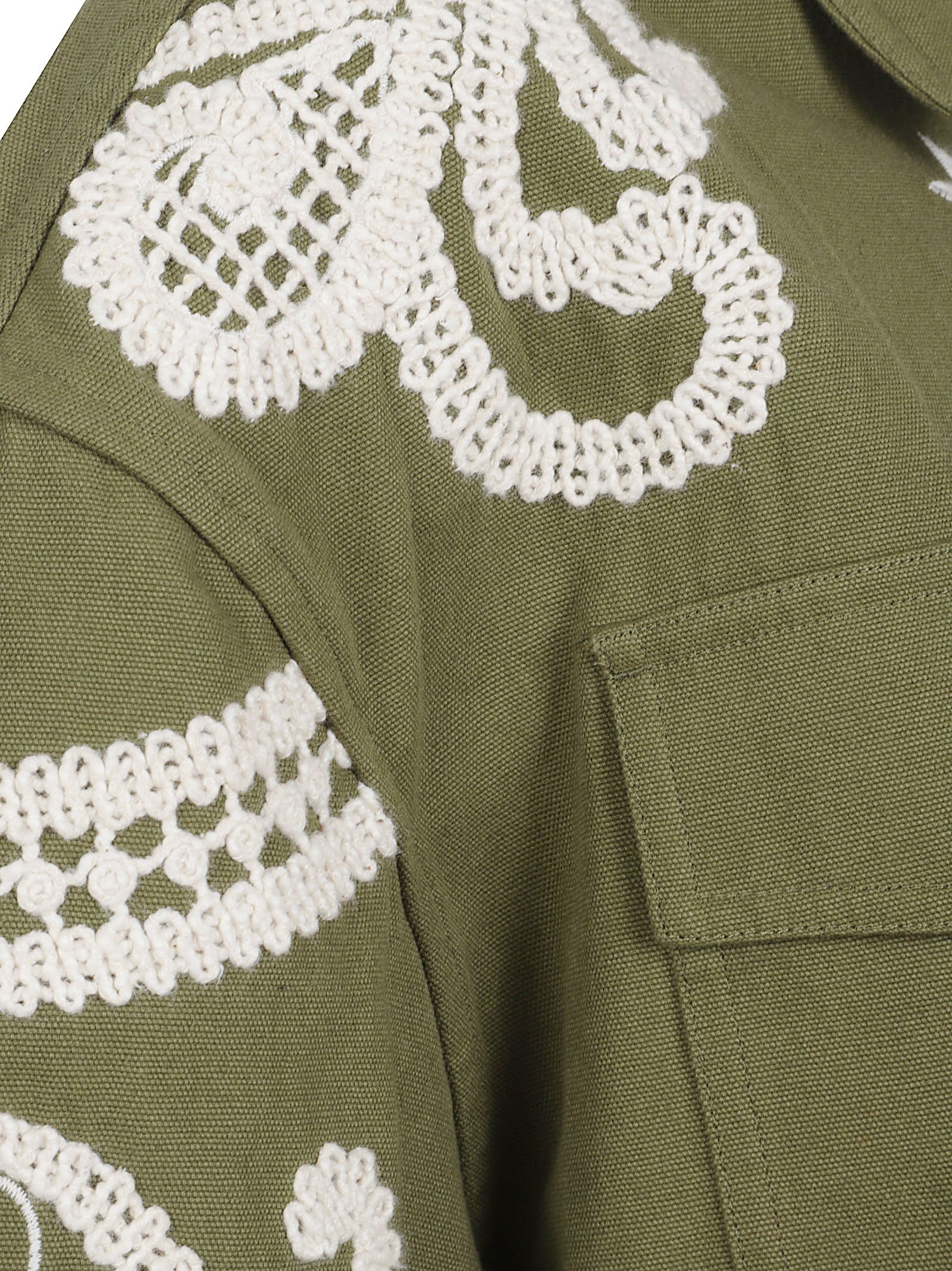 Short-Sleeved Boxy Fit Shirt with Embroidered Details