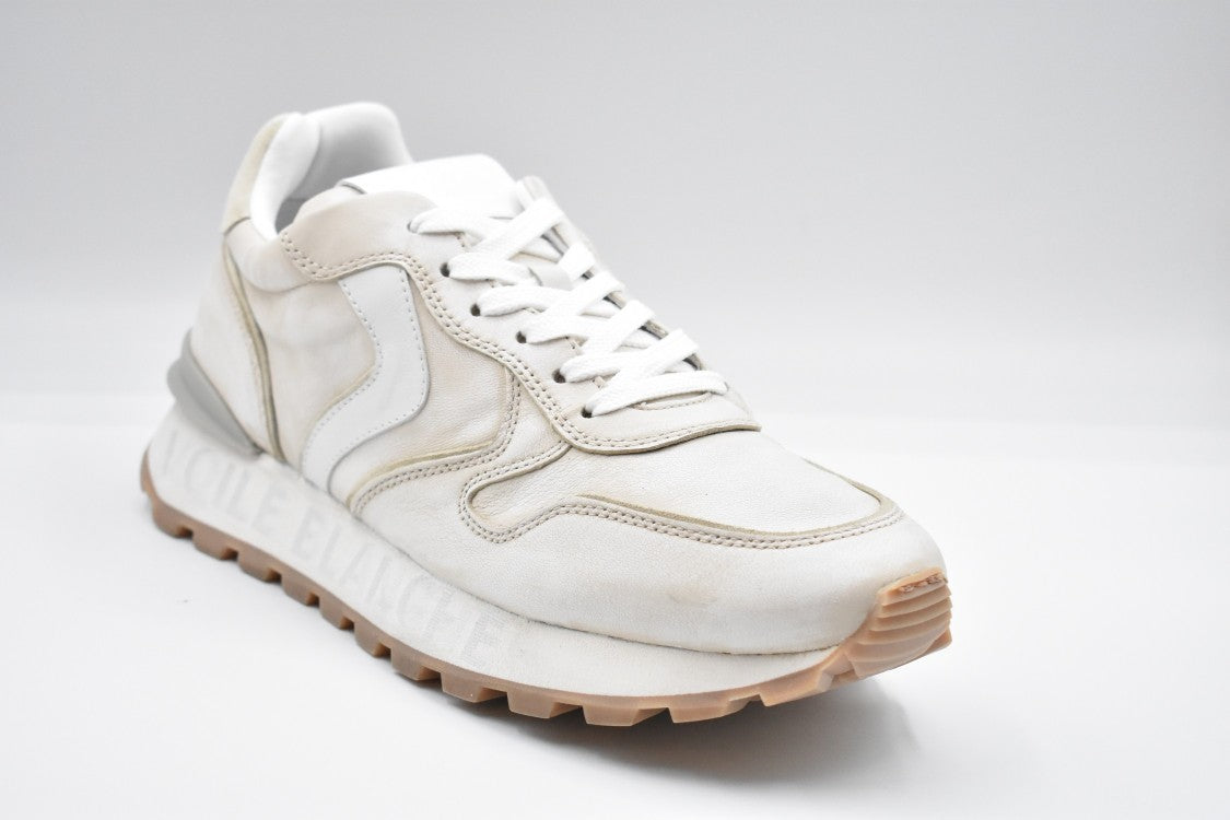 Laced White Sneakers With Smooth Upper