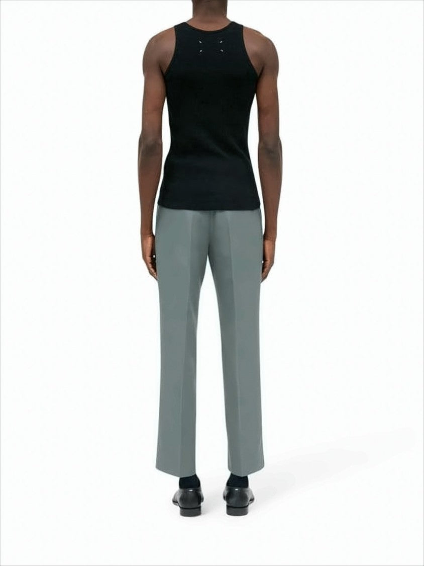Fitted Sleeveless Ribbed Tank Top With Rectangular Plaque